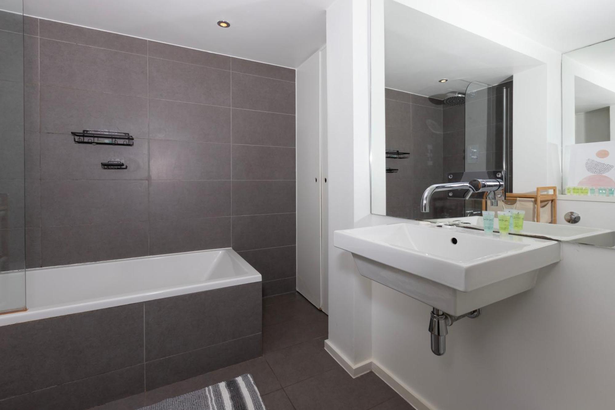 Cosy Ground Floor Apartment 런던 외부 사진